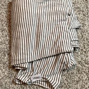 Solly baby wrap-black pinstripe